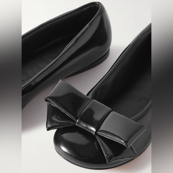 Loewe Black Patent Leather Bow Flats
Size: 37 (US 7) - Picture 10 of 11
